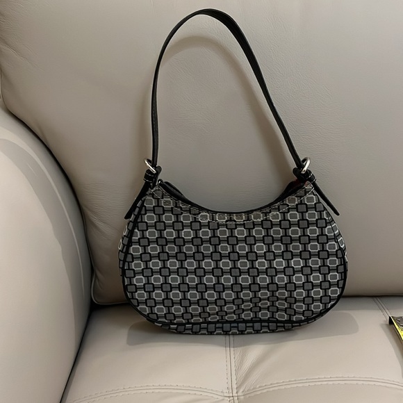 Nine West small Shoulder bag. - Picture 2 of 6